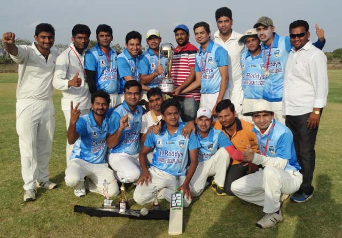 Dr Reddy’s members with the FCL Corporate Cup they won after defeating N-Tier in the VB Club ground in Hyderabad on Tuesday. Photo: Saleem